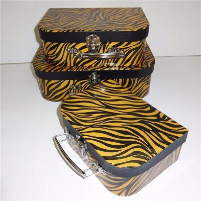 China Handmade Custom Mini Suitcase Gift Box Children Cardboard Suitcase for sale