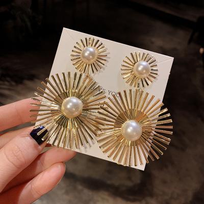 China European and American brand of cute and fresh MuXi exaggerated pearl geometric earrings alloy female earrings for sale