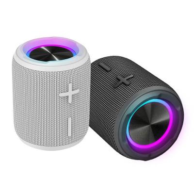 Cina 10W Portable IPX7 Waterproof Wireless Speaker With RGB Lights in vendita