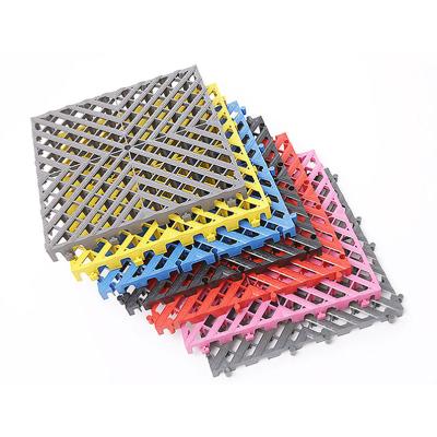 China 2022 New Waterproof Wear Resistant Anti Slip Car Wash Rigid Modular PP Anti Slip Plastic Drainage Interlocking Garage Tile For Car Wash Garage Flooring for sale