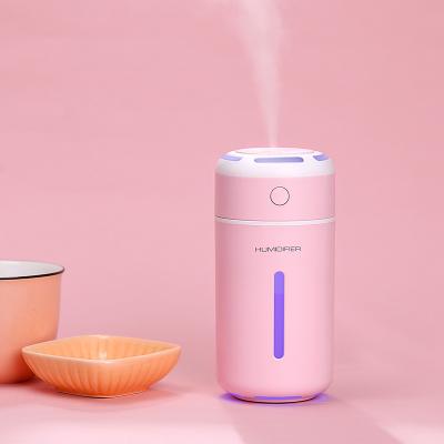 China New Arrival Car Cool Mini Desktop Cool Usb Mini Humidifier Ultrasonic Mist Home Car Humidifier with Colorful Lights for sale