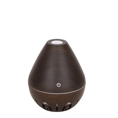 China Hotel Drop Shipping New Cavity 130ml Small Water Humidifier Essential Oil Aroma Desktop Humidifier Drop Humidifier for sale