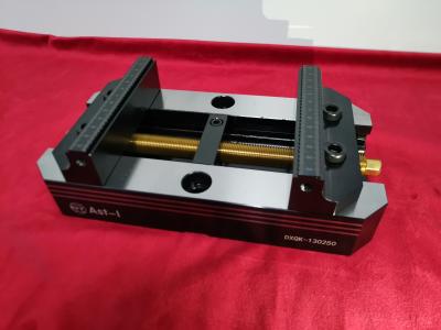 China Modularer CNC-Schraubstock aus legiertem Stahl, 75 Nm, selbstzentrierender Schraubstock mit 5 Achsen, präzise zu verkaufen