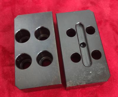 中国 CNC Pull Studs And Adjustable Customized Jaw For Precision Self Centerning Vise JawA005 販売のため