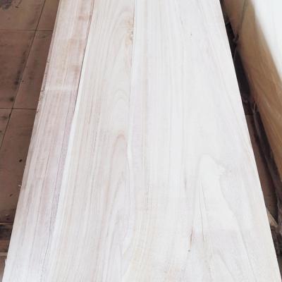 China Modern Paulownia Wood Price Treated Paulownia Lumber Prices Sawn Timber Timber Edge Glued Wall Panels for sale