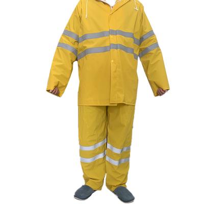 China Bachelor's Rainwear High Quality Safety Protection Use 0.30-0.35Mm PVC/Polyester Or PVC/Polyester/PVC Pants+ Jacket With Reflect Rain Suit for sale