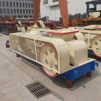 China Metallury Coal Grinding Roller Double Toothed Crusher Roll Crusher With Moisture River Stone for sale