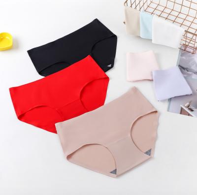 China Factory Seamless Panties Mid Waist One Piece Female Underwear Ice Silk Panties Ultrathin Women's Breathable Panties for sale