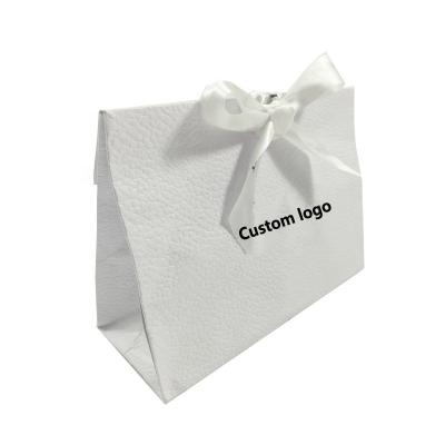 China Recyclable Luxury Shopping Paper Bag Logo Customize White Paper Mini Bag for sale