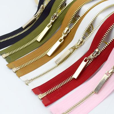 China 3# Sustainable Garment Accessories Metal Zipper For Clothing Coat Bag Sewing Multicolor Metal Open Zipper for sale