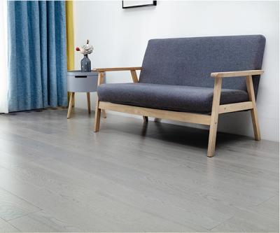 China Modern European Oak Solid Wood Multilayer Flooring , GELIS Apartment Engineered Wood Flooring for sale