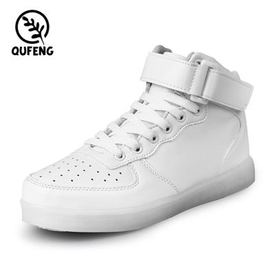 China Popular Younger Boy Luminous Buckle Strap Luminous Ankle Shoe Ankle Led Shoe à venda