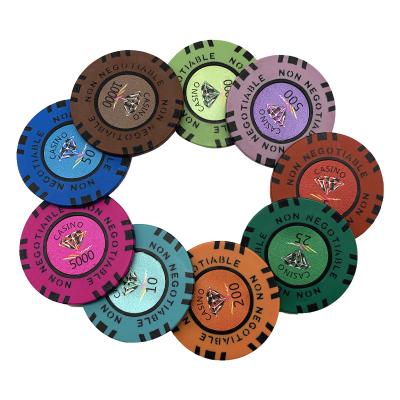 China Clay European Casino Popular 14g Diamond Paulson Customizable Pattern 39mm Clay Rfid two color poker chips for sale