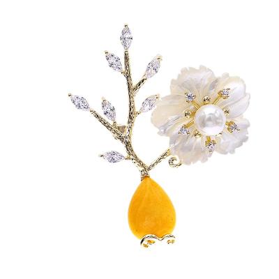 China Flower Branch Cubic Zirconia Pearl Shell Women Brooch Copper Fashion Accessories for sale