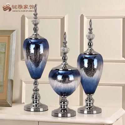 China Europe Handwork High Quality Home Decorative Glass Vase With Lid for sale