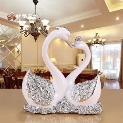 China Europe Table Decoration Resin Animal Figurine Silver Swan Wedding Gift Item Crafts for sale