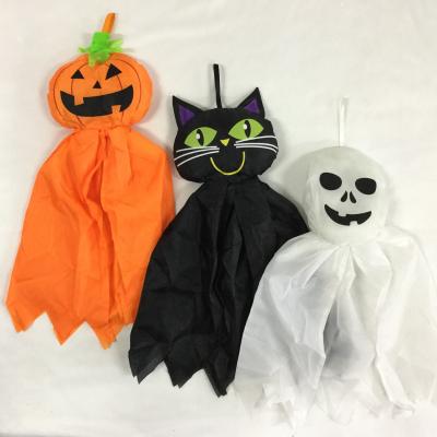 China Outdoor New Gift Halloween Design Hanger With Pumpkin Ghost Cat for sale