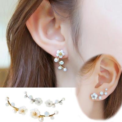 China Hot Chic Lady CLASSIC Pearl Daisy Flowers Ear Cuff Earrings Studs Earrings Jewelry Gift Color: Gold, Silver for sale