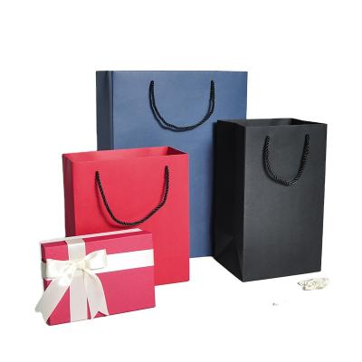 China 2022 Premium Recyclable Hand Strap Art Jewelry Paper Bags Normal Shopping for sale