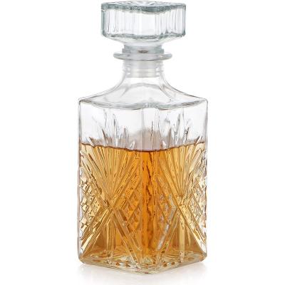 China Beverage Factory Wholesale Custom Logo Luxury Decanter Crystal Whiskey Wine Glass Bottle for sale