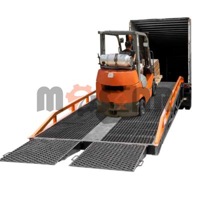 China Movable Adjustable Dock Ramps Container Loading Ramp Dock Ramps for sale