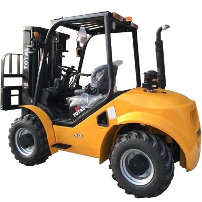 China Building Material Stores 2WD 4WD 2500kg Diesel Engine Rough Terrain Forklift for sale