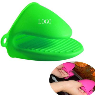 China Anti-hot Silicone Hand Clip Gloves Microwave Oven Products Dish Clip Logo Customized for sale