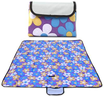 China Promotional Outdoor Waterproof Picnic Mat  6*8cm Oxford Cloth  Logo Customized for sale