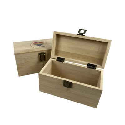 China Europe 2020 new design extra large bamboo wooden stash box with lock and key and rolling tray for sale