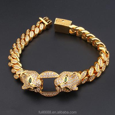 China Hiphop Gold Men's Cool Animal Lion Bracelet Charms Diamond Bracelets Green Eye Bracelets For Men for sale