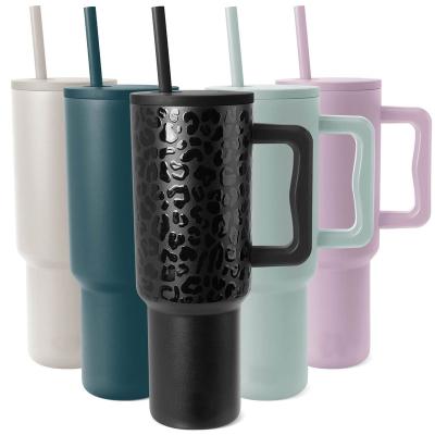 China PORTABLE Simple Modern Flat Bottom Mug With Handle Straw Lid Travel Mug Iced Coffee Mug 40oz for sale