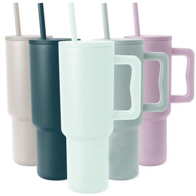 China PORTABLE Sports Mugs Tumbler Handle Double Wall Stainless Steel Silicone Product 40oz Ceramic Tumbler With Lid Handle Cup for sale