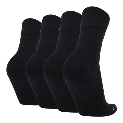 China Elite Breathable Basketball Knocks Socks Thickened Practical Men's Socks Non Slip Professional Sports Knocks Wear-Resistant Towe Medium Socks for sale