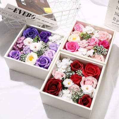 Chine Christmas Wedding Anniversary R187 Valentines Day Gift Boxes Wedding Magnet Gift Box Preserved Rose Gift Flower à vendre