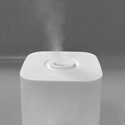 China 2.5L Outdoor Portable Ultrasonic Mist Humidifier with Color Night Light for sale