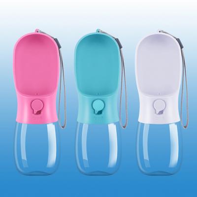 China Travel Cat Dog Spoon Silicone Feeding Tool Leak Proof Pet Viable Walkable Portable Plastic Water Bottle for sale