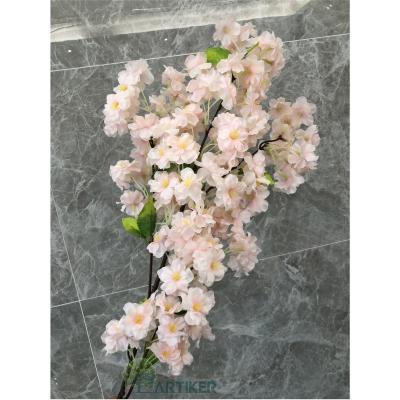 China Light Pink Artificial Branch Durable Wedding Decoration Cherry Blossom Flower/Wholesale Artificial Indoor Decorative Silk Flowers for sale