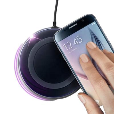 China Newest OEM Qi Wireless Charger Mobile Phone Charger Universal Wireless Accessories Mobile Phone Qi Wireless Charging Pad for sale