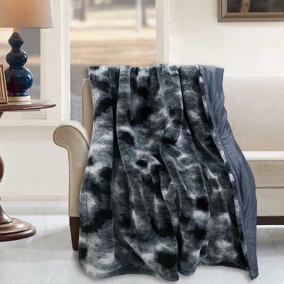 China Sustainable Faux Fur Throw Blanket Super Soft Warm Stylish Fuzzy Fluffy Cozy Blanket for sale