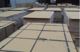 China MDF(plain/melamine/veneer/grooved/UV paint), size 4*8, 6*12, all thickness (2.0~25mm) available. Glue, MR, E1, E2, E0, m for sale