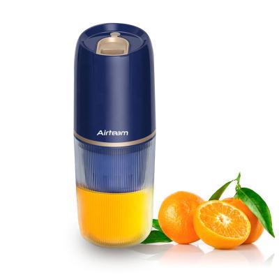 China Wireless Reversing Function Fruit Juicer High Efficiency USB Cold Press Portable Mini Cup Fruit Juicer Slow Charging for sale