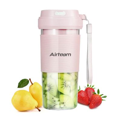 China Portable Car Blender, 300ml Size Personal Blender Shakes and Smoothies Mini Juicer Cup USB Rechargeable Handheld Blender for Sports for sale