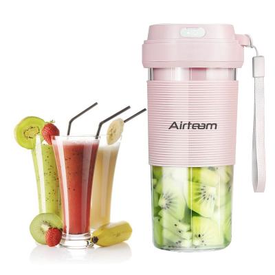 China Mini Portable Juicer Blender Car Wholesale Price with BPA Free, Refillable and Safety Design for sale