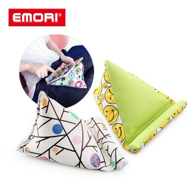 China Hot Selling Cute Pattern Microfiber Mobile Phone Holder Lazy Bed Tablet Holder for sale