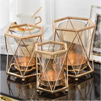 China Luxury Fashional Fashion Beauty Home Holiday Decoration Candle Holder Wedding Glass Candle Holder for sale