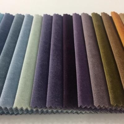 Cina 100% Polyester Shining Korean Crushed Velvet Fabric For Home Textile Garment Sofa in vendita