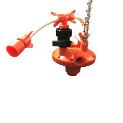 China Waterline Pressure Reducing Poultry Water Tank Valve Chicken Cage Durable And Not Breakable Layer Pressure Regulator for sale