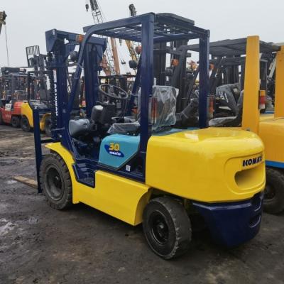 China Building Material Stores Features 3 Ton Wheelbarrow Komatsu Diesel Forklift /Triple Mast Side Motion FD30 Japan Forklift for sale