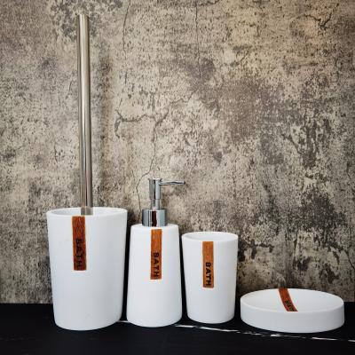 China Sustainable Customized Resin Bathroom Set 4 Piece Luxury Bathroom Accessories Set Eco - Friendly for sale