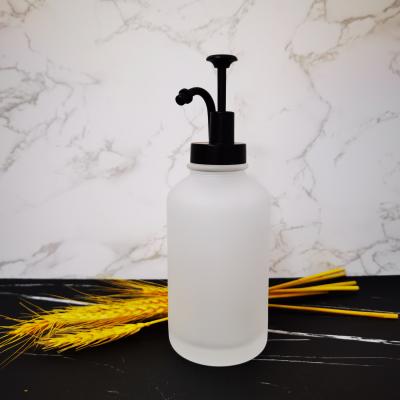 China Sustainable Modern Hand Pump Pressure Fine Mist Water Sprayer With Frosted Glass Bottle Pneumatic Sprayer for sale